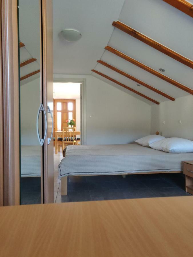 Guest House Maslina Vinišće Eksteriør bilde