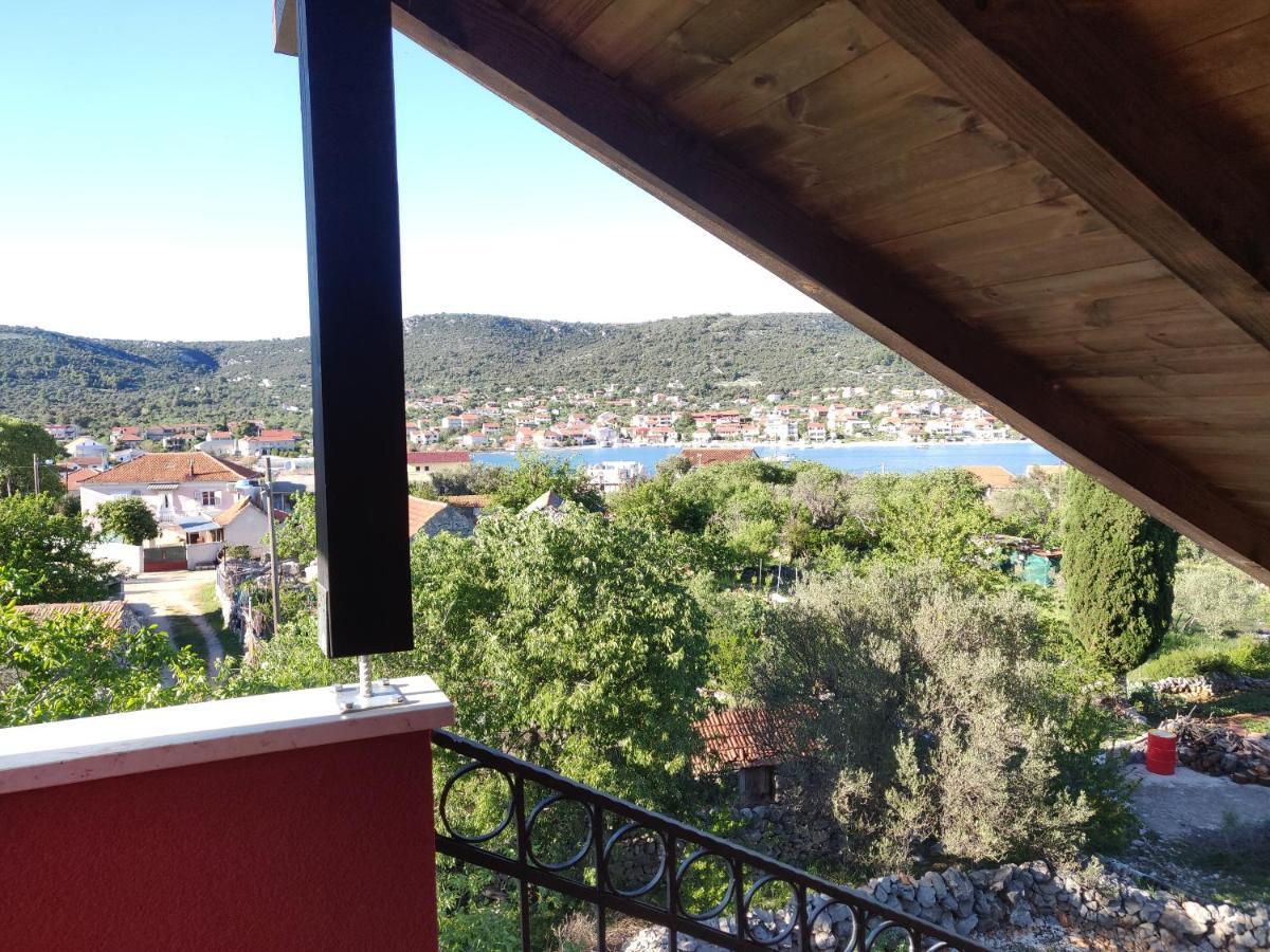 Guest House Maslina Vinišće Eksteriør bilde